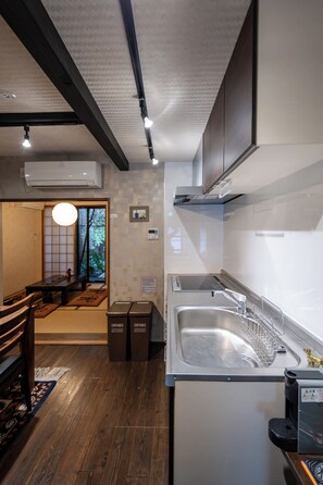 Fridge, microwave, oven, stovetop - Kyoto's Hidden Machiya House with Free Bikes & WiFi - Family Friendly Home (Higashiyama Ward)