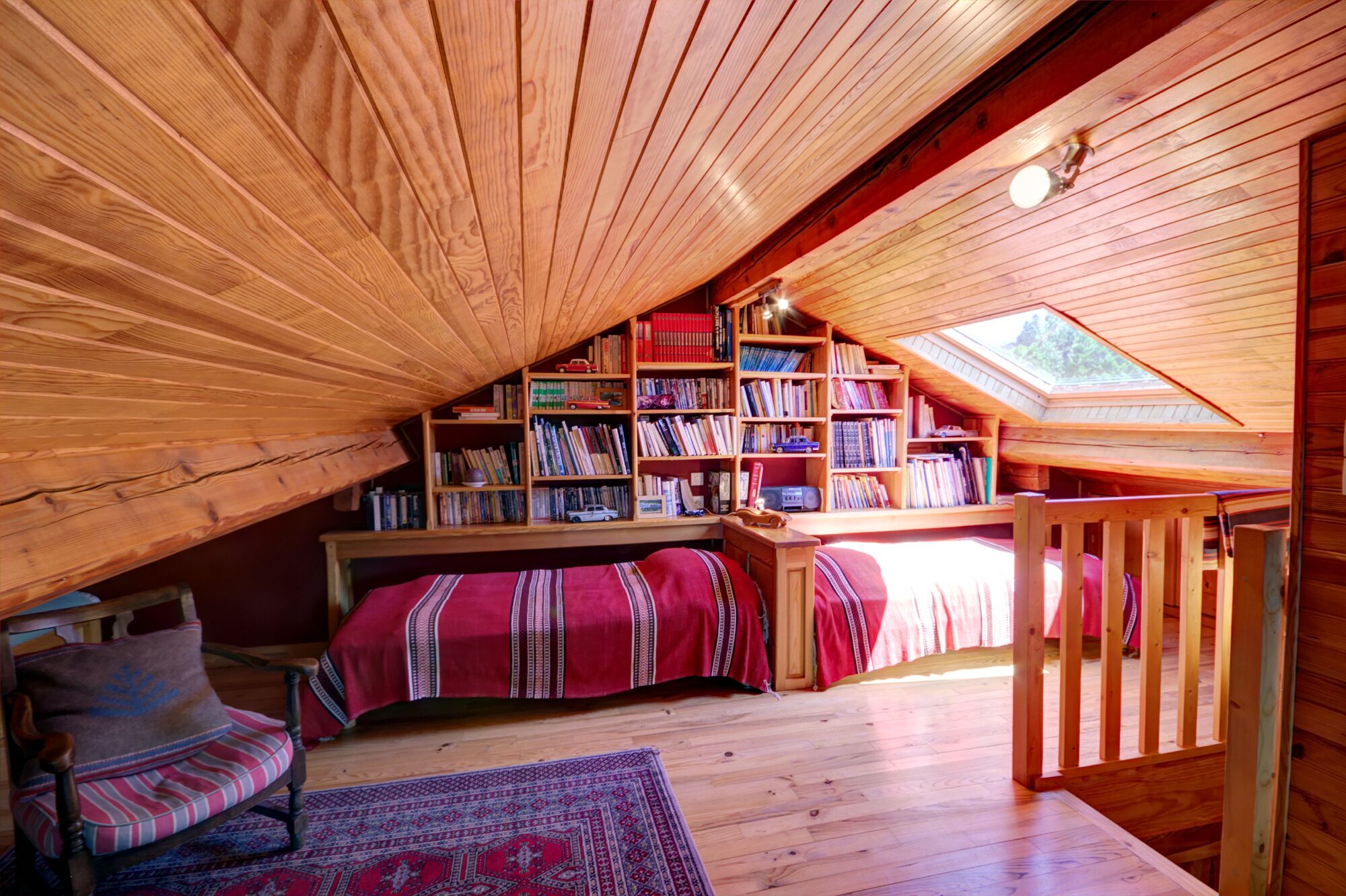 4 bedrooms, iron/ironing board, WiFi