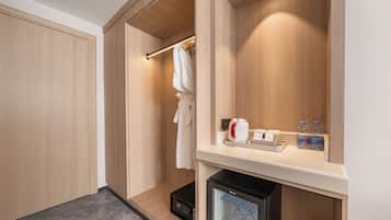 Habitación doble superior, vista a la ciudad | Interior