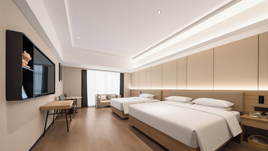 Shanghai Joy International Resort Hotel (Wild Animal Park)