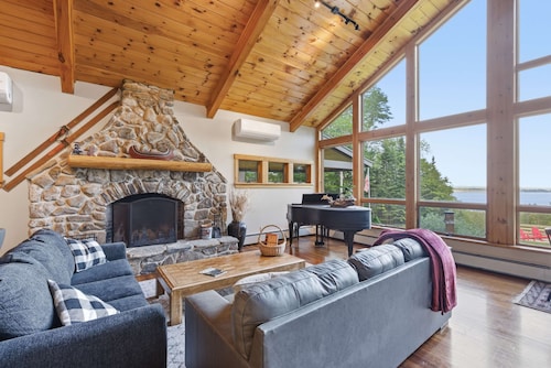 Pine Lodge 11BR: Sleeps 34 - Group Getaway & Events