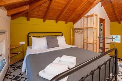 Spedion Villa - Near to sea With Heating Pool