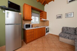 Villa, Smoking | 9 bedrooms - Spedion Villa - Near to sea With Swimming Pool (East Mani)