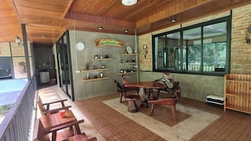 House, 1 Bedroom, Accessible, Smoking | Dining