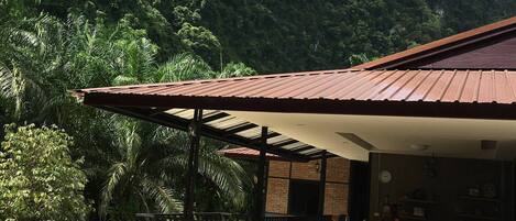 Talo, 1 makuuhuone, esteetön, tupakointi sallittu | Terassi/patio