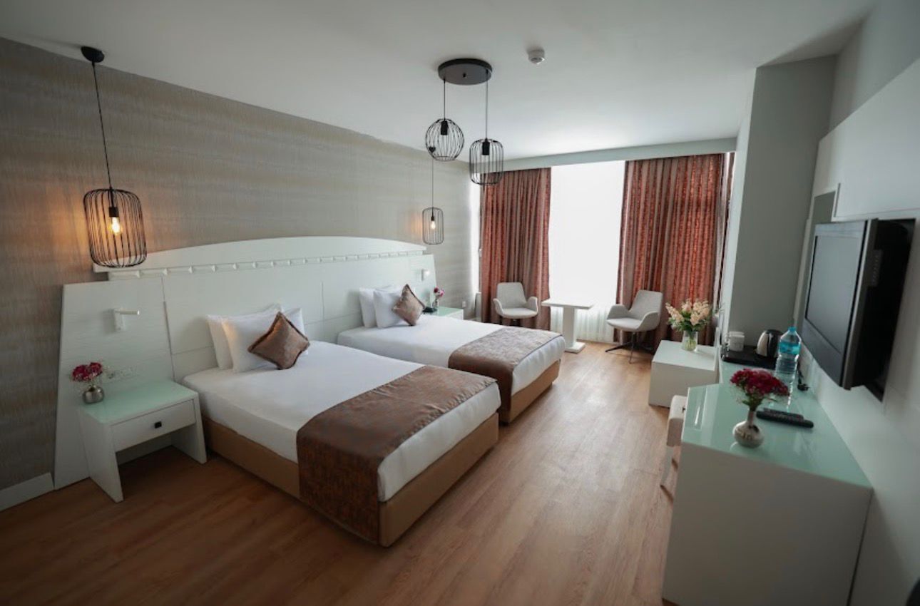 Standard Twin Room | Desk, iron/ironing board, free WiFi