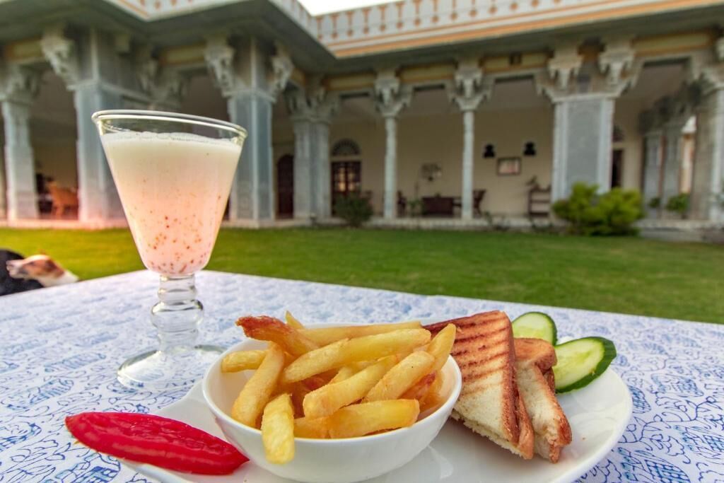 Makanan dan minuman