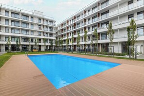 Pool - Ku Morzu 1D Sianożęty | Blue and Beige Apartment with Seasonal Pool, Parking and Balcony (Kołobrzeg)