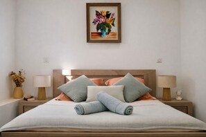 Bed sheets - New T2 - with terrace and living room - private parking - village and mountain views (Piana)