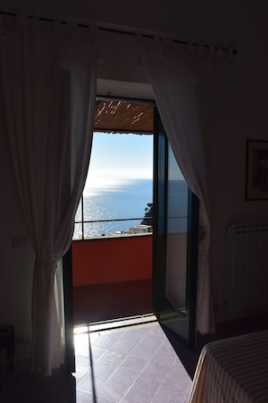 3 bedrooms, iron/ironing board, WiFi, bed sheets - La Fiorita: an oasis of peace suspended between the sky and the sea of Positano (Positano)