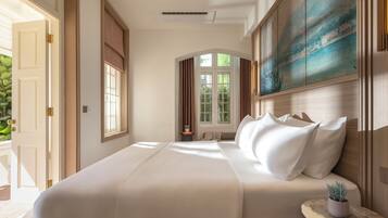 Room, Patio (Heritage Garden) | Peti besi dalam bilik, meja, langsir/tirai gelap terus, Wi-fi percuma