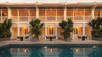 Kolam renang terbuka