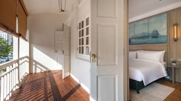 Room, 1 Katil Raja (King) (Colonial) | Teres/patio