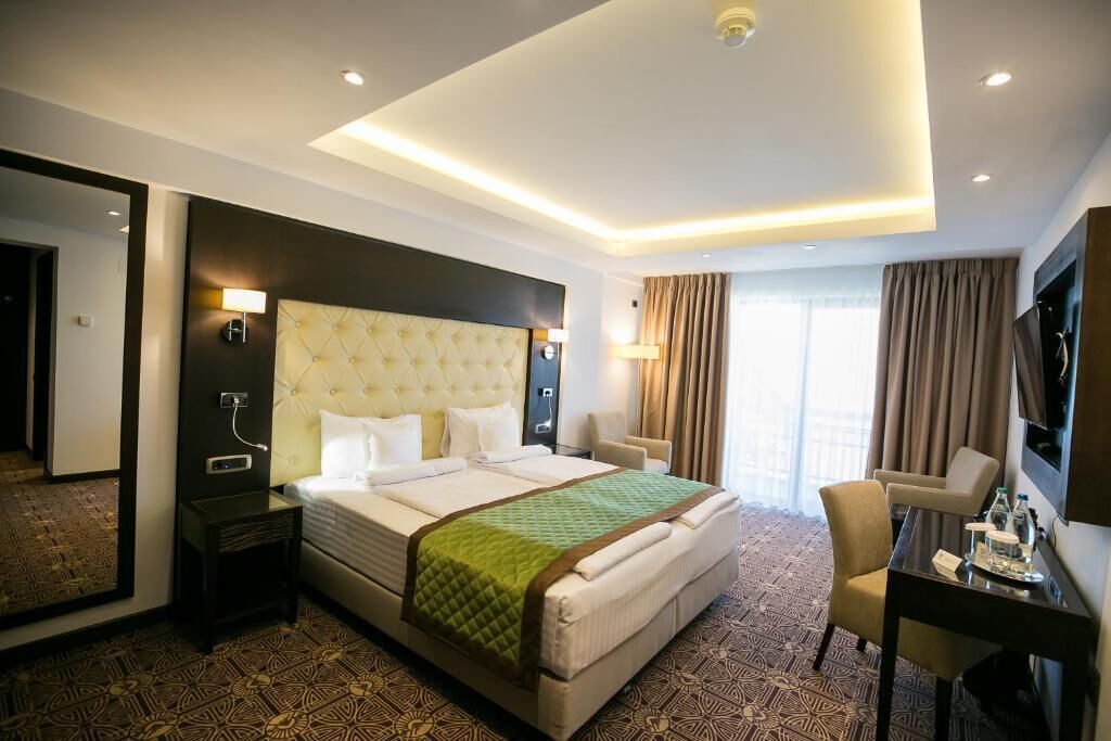 Superior Double or Twin Room, Balcony, Mountain View | In-room safe, soundproofing, iron/ironing board, free WiFi