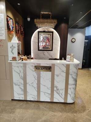 Lobby - SHRI GAURANAG PALACE  (Vrindavan)