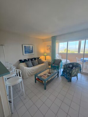 Living area - Appt du Golf- 4 people - Wifi - Air conditioning - Swimming pool - Tennis court (Roquebrune-sur-Argens)