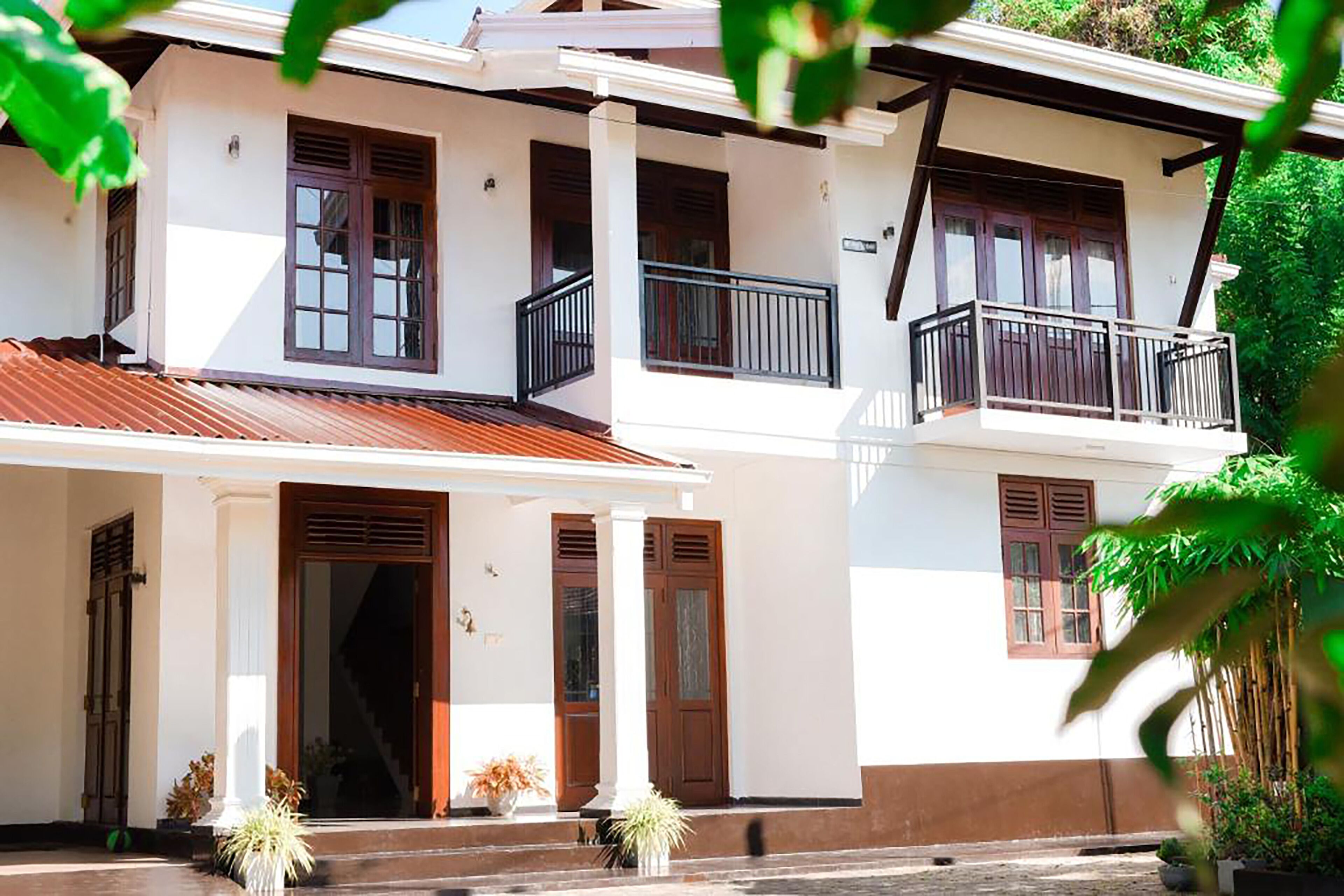 Fachada de la propiedad