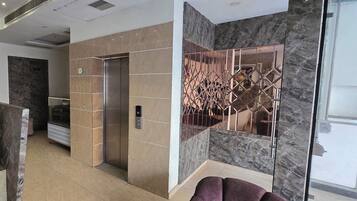 Family Room | Reception