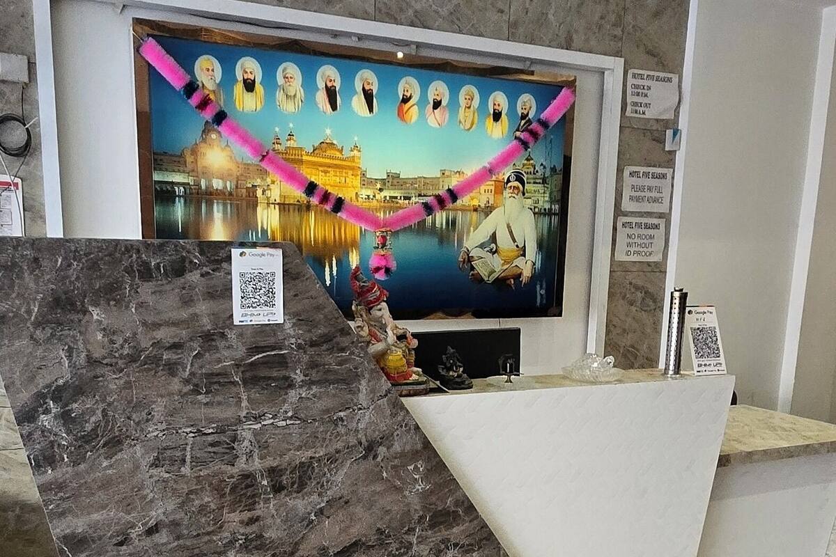 ダブルルーム | フロント