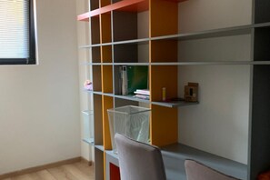 Interior - Design just steps from the center (Borgovico 163) (Como)