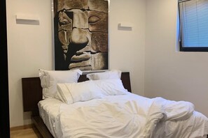 Room - Design just steps from the center (Borgovico 163) (Como)