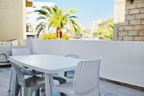 Outdoor dining - Gonzalo House Los Cristianos (Arona)