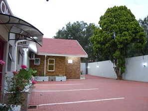 Property grounds - Daeka Guesthouse (Kempton Park)