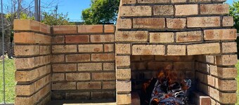 Superb 2-bedroom apartment in vibrant Gqeberha perfect for relaxing
