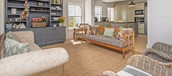 Beautiful Double-Storey 3-bedroom home with Pool. Prime Hermanus location