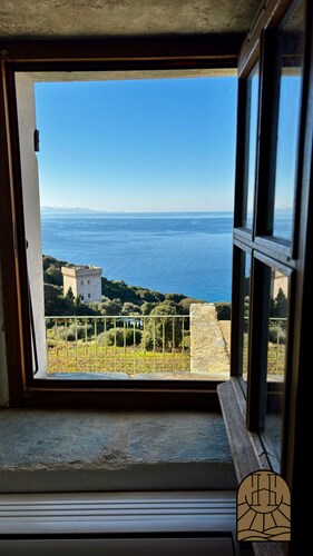 CAP Hélios, L'écrin Corse.  Breathtaking sea and pool views