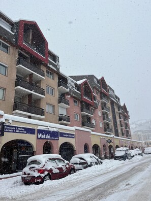 Exterior - L'Après-Ski, Briançon, at the foot of the Prorel cable car (Briançon)