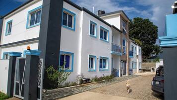 Căn hộ, 2 phòng ngủ, ban công, quang cảnh hồ bơi | Ngoại thất