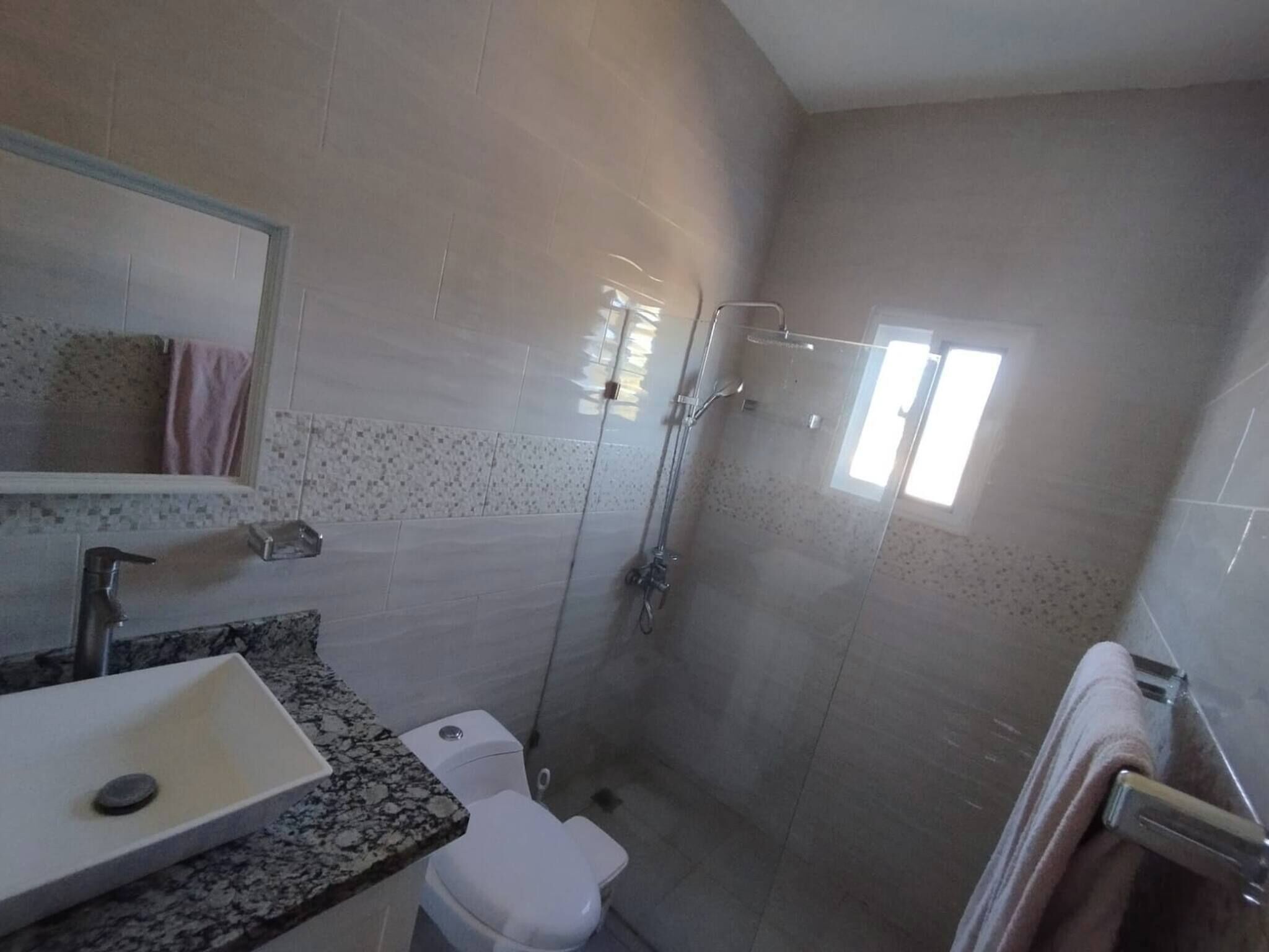Apartment, 2 Bedrooms, Balcony, Pool View | Bathroom