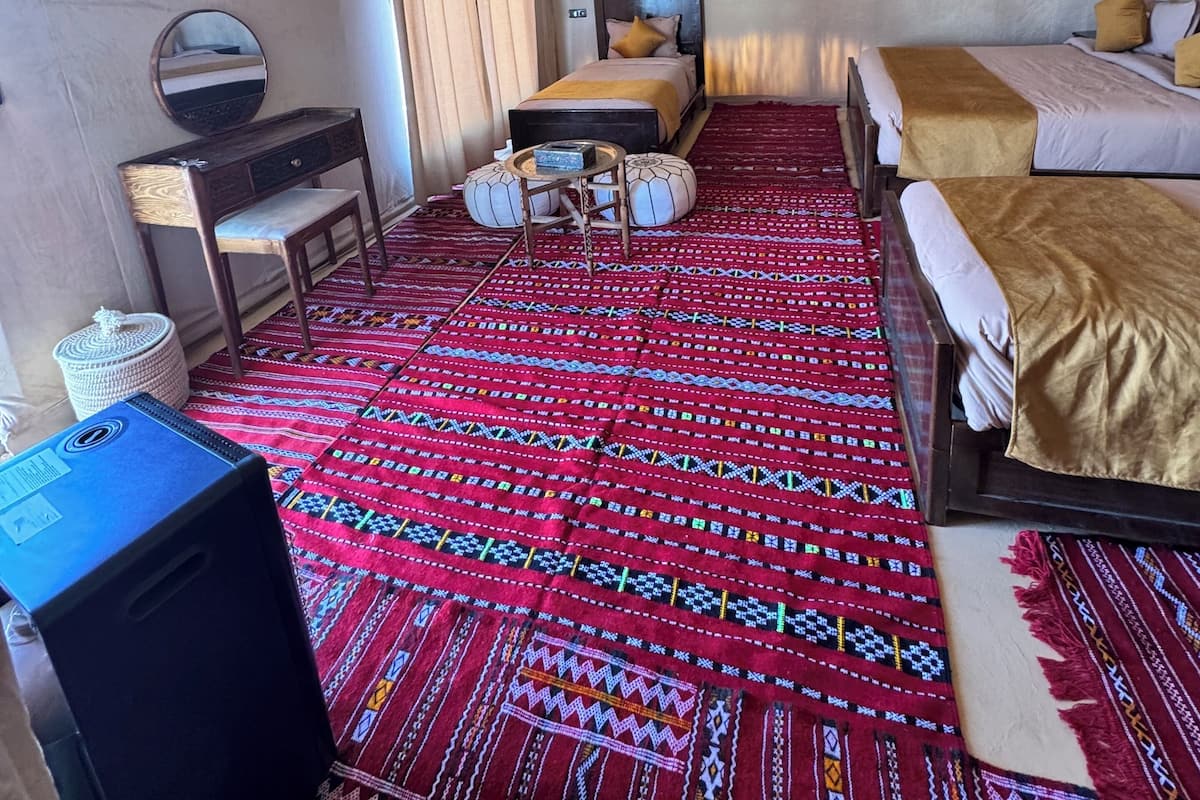 Chambre Triple Deluxe, vue sur le désert