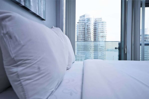 3 chambres, fer et planche à repasser, Wi-Fi, draps fournis