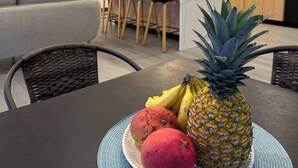 Shared Dormitory, 1 Bedroom, Accessible | Dining - Room-ao Buena Vista Home - Panoramic Vie (Concepción)