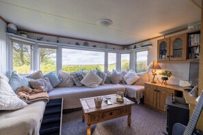 Fireplace - 1 Bed Caravan Sleeps 2 -dog Welcome -free Parking (Penzance)