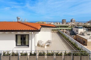 Terrace/patio - Skyline Penthouse - Panoramic Views Over the Heart of Palermo (Palermo)