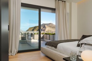 2 bedrooms, iron/ironing board, WiFi, bed sheets - Skyline Penthouse - Panoramic Views Over the Heart of Palermo (Palermo)