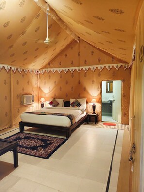 Super Deluxe Swiss Tent | Wi-Fi ฟรี