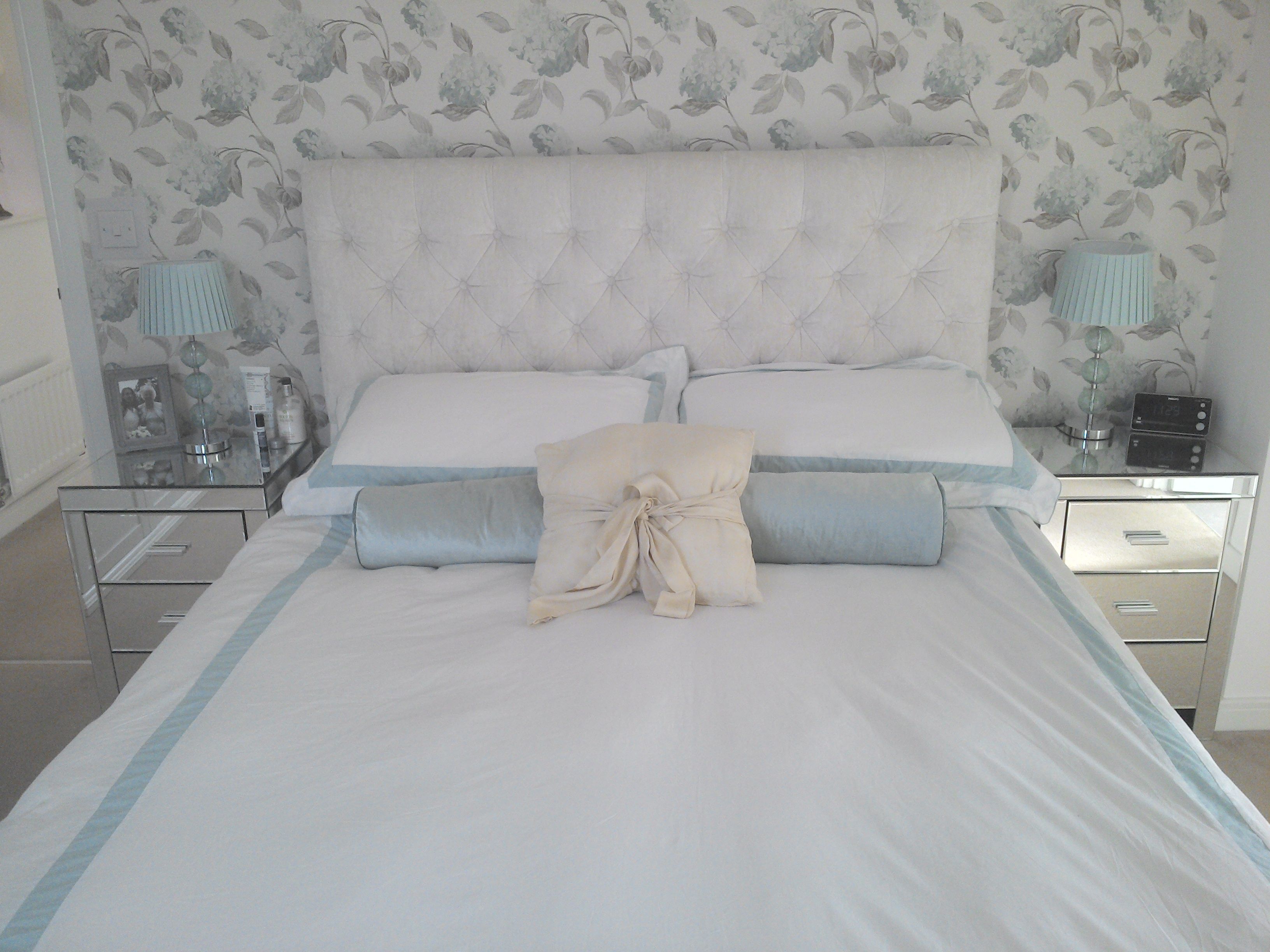 2 多间卧室、熨斗/熨衣板、上网接入、床单