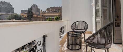 Standard Studio, 2 Twin Beds, Balcony, Garden View | Balcony