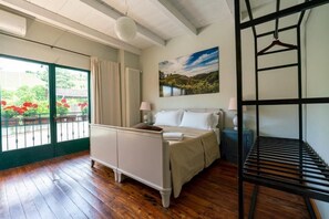 Classic Double Room, Courtyard View | Free WiFi - Foresteria Settevie (Piemonte)