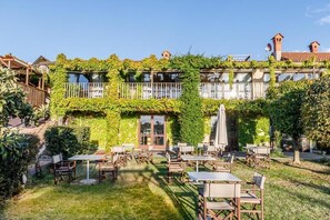 Front of property - Foresteria Settevie (Treiso)