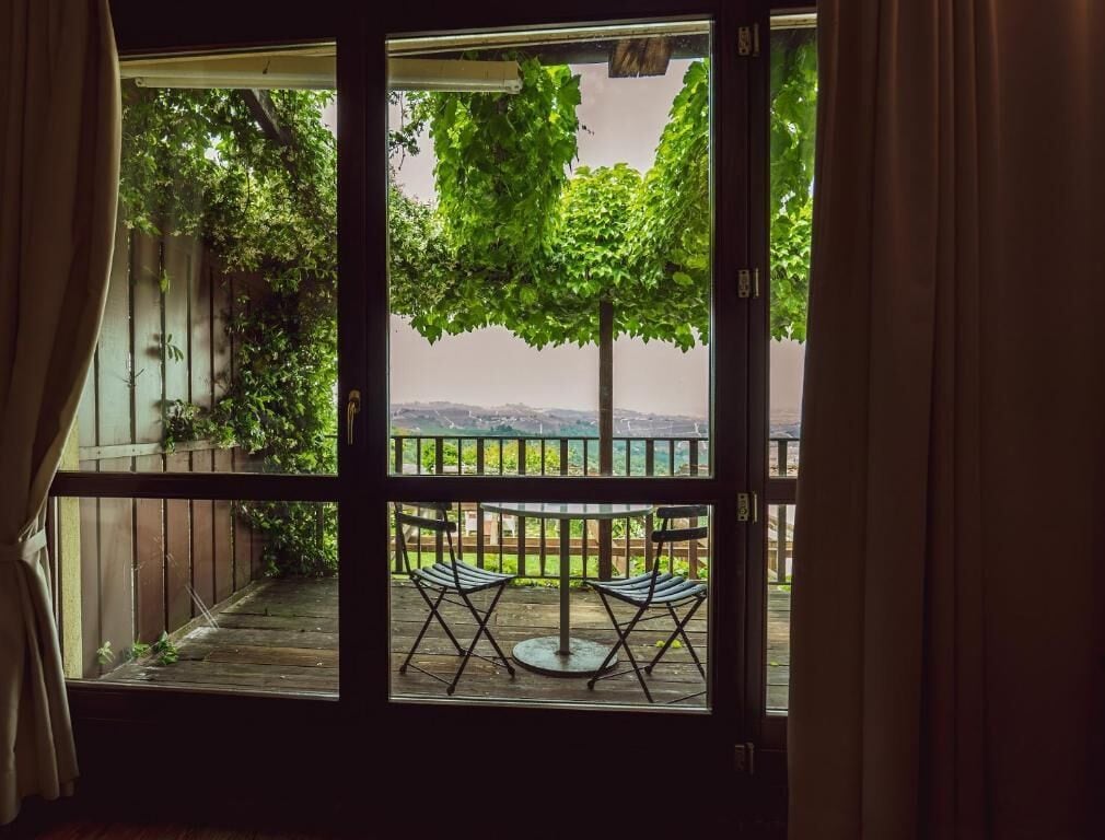 Comfort Apartment, Vineyard View | Free cribs/infant beds, free WiFi, bed sheets