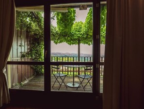 Apartamento conforto, vista para o vinhedo | Berços grátis, Wi-Fi de cortesia, roupa de cama