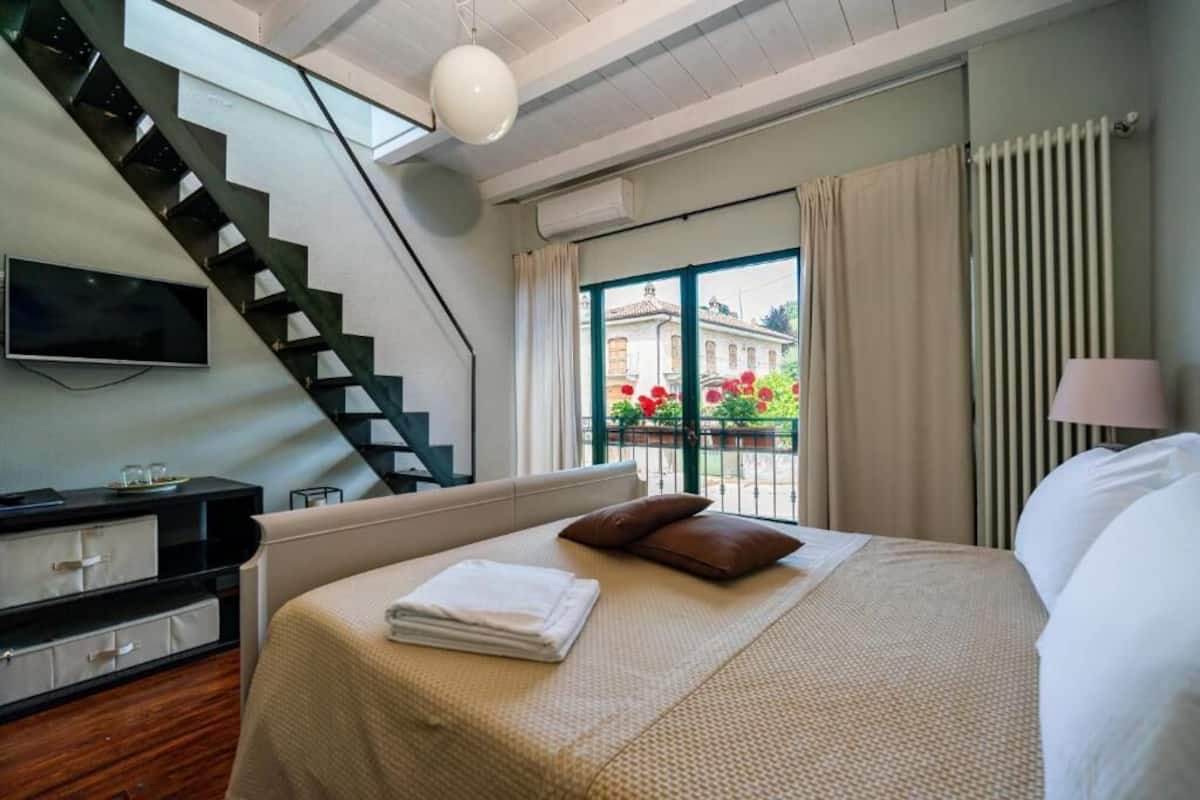 Classic Double Room, Courtyard View