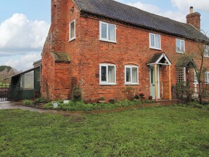 Exterior - 1 Dingle Cottage (Worcester)