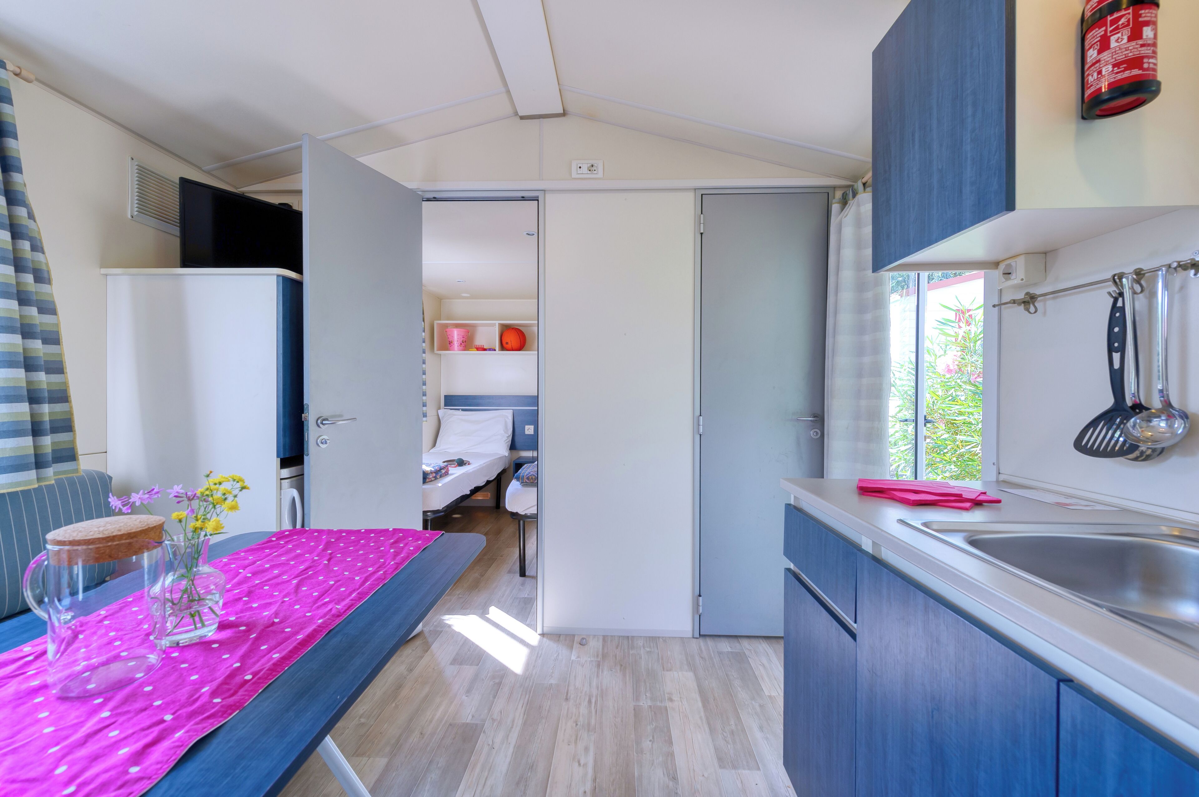 Mobile Home, 2 chambres | Cuisine privée | Chaise haute