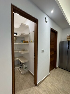 Interior - Nana in Diani’s  cozy 1bed luxury apartment w/beach,pool access! (Kwale County)